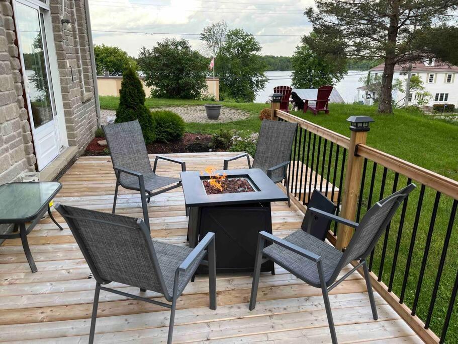 Rock Hill Bed & Breakfast Sharbot Lake Bagian luar foto